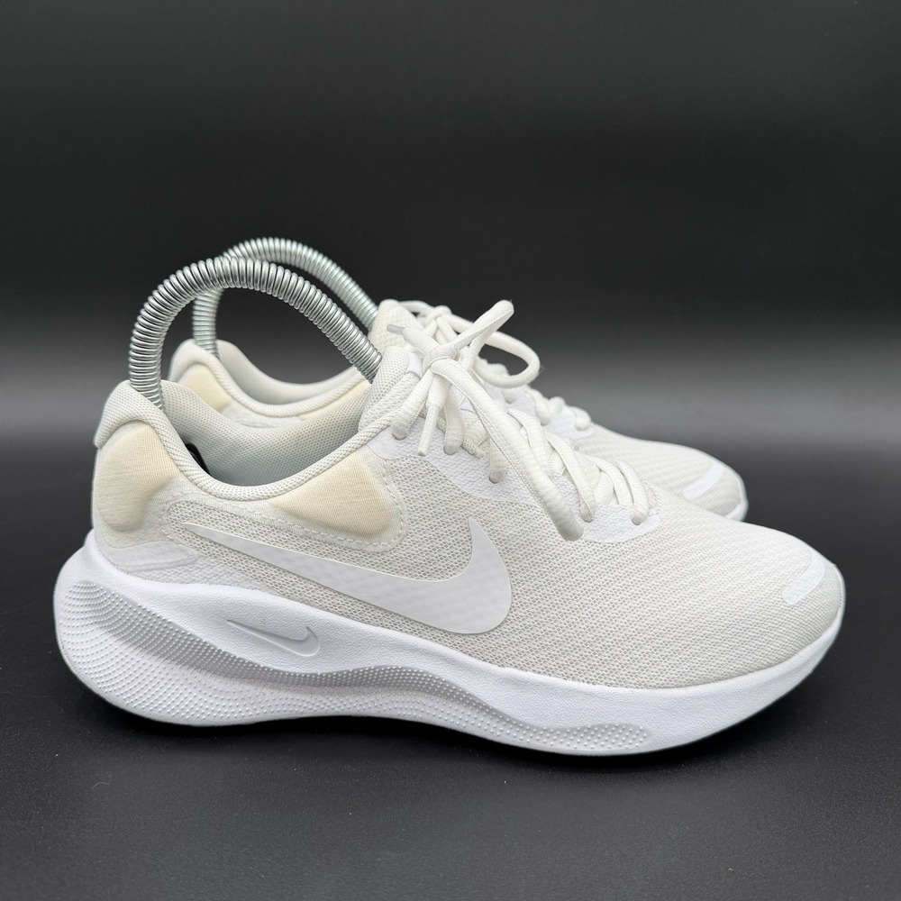 Nike Revolution 7 Womens Size 6 White Athletic Running Walking Shoes Sneakers